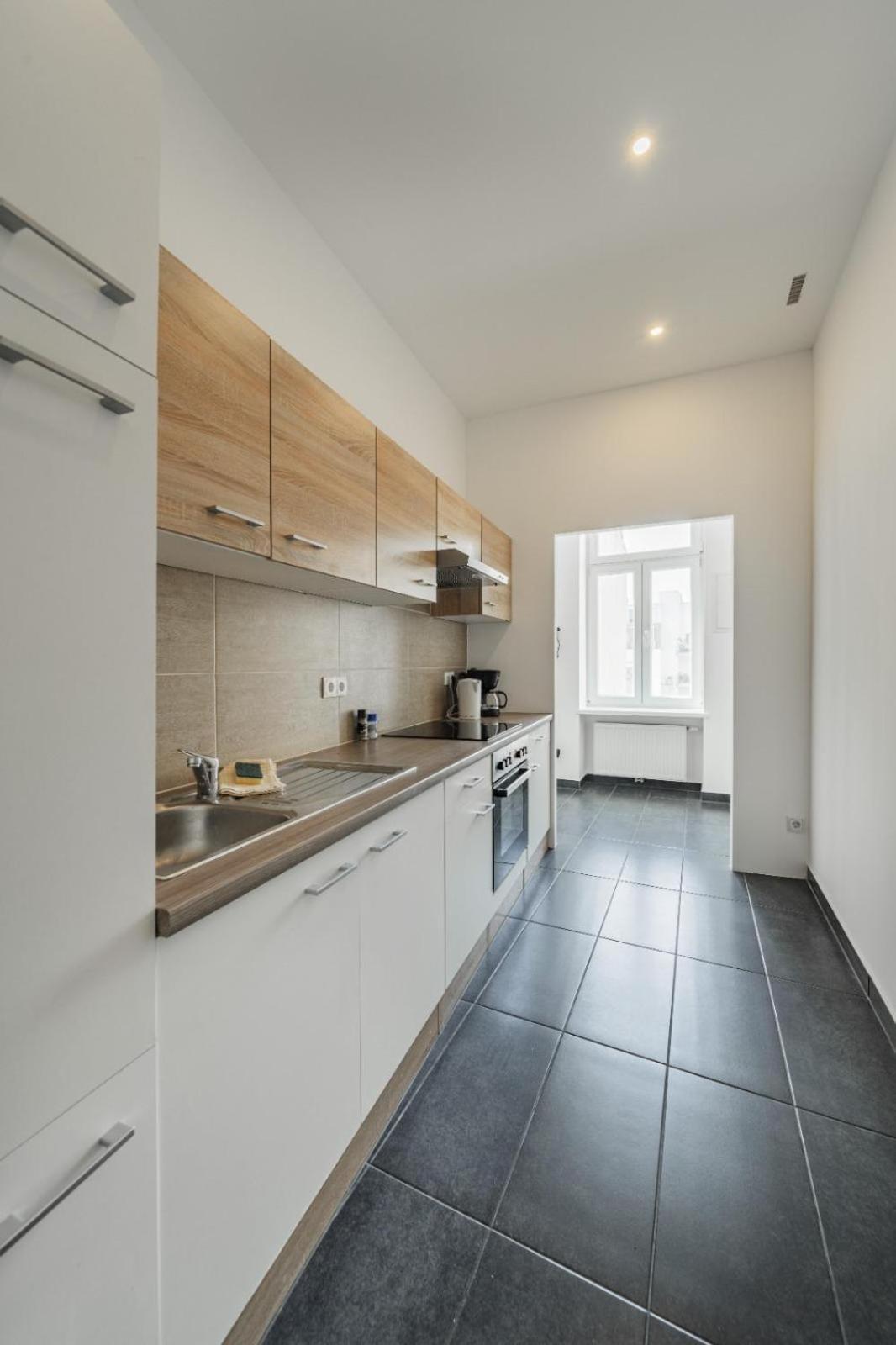Neulerchenfelder Apartment Виена Екстериор снимка